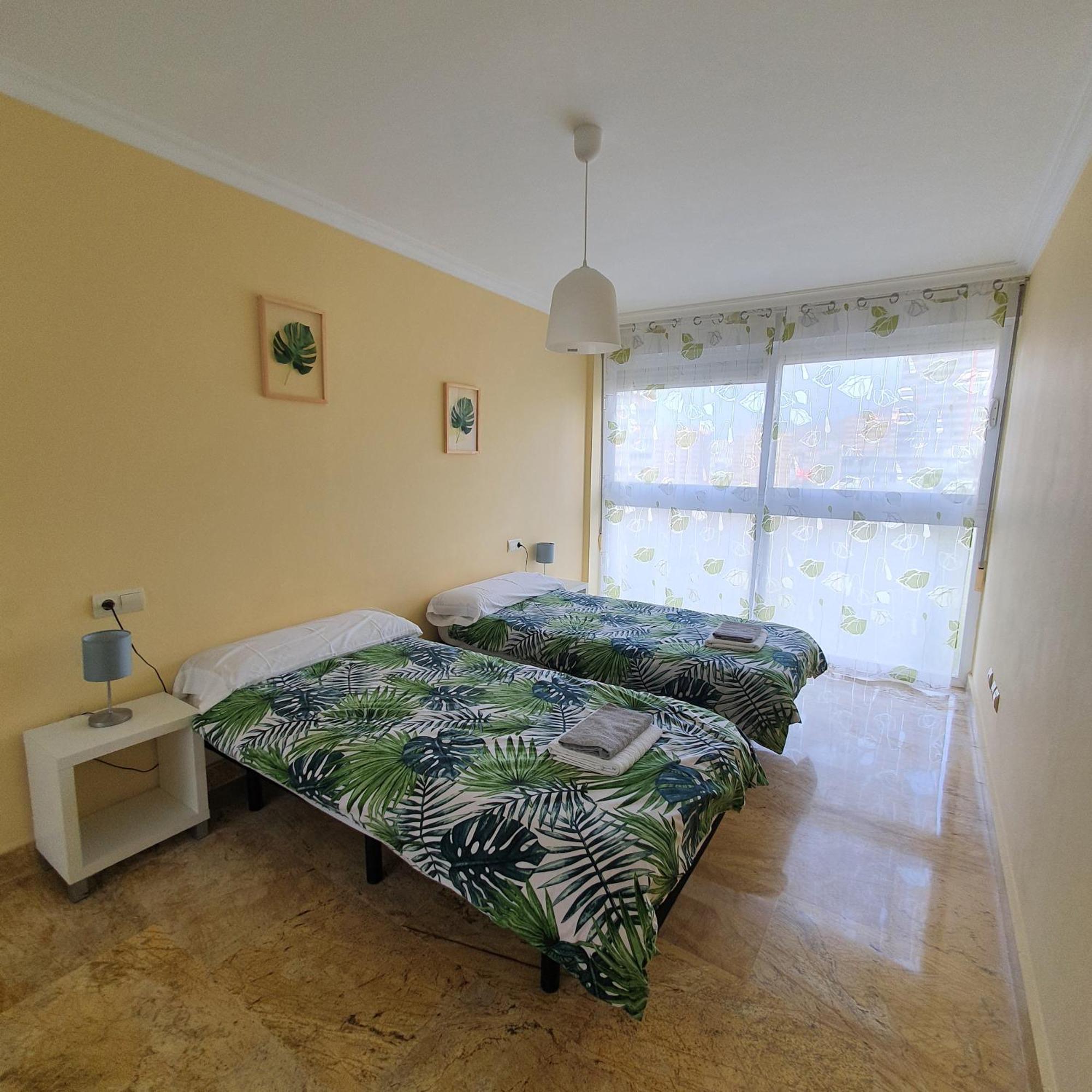 Casa Puig Campana Con Barbacoa Lägenhet Benidorm Rum bild